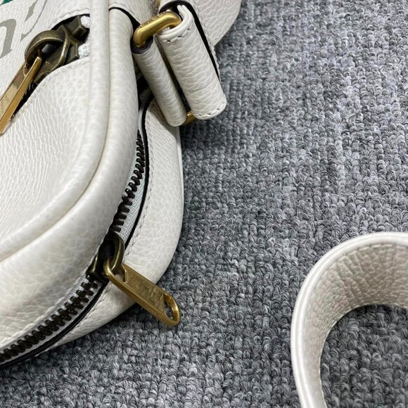 100% Authentic Gucci Leather Crossbody Bag - Picture 6 of 15
